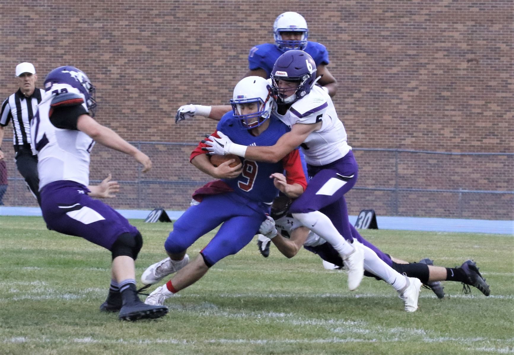 Douglas hosts Belle Fourche